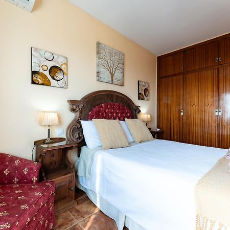 Villa Magica Andalucian Charm เบนัลมาเดนา ภายนอก รูปภาพ