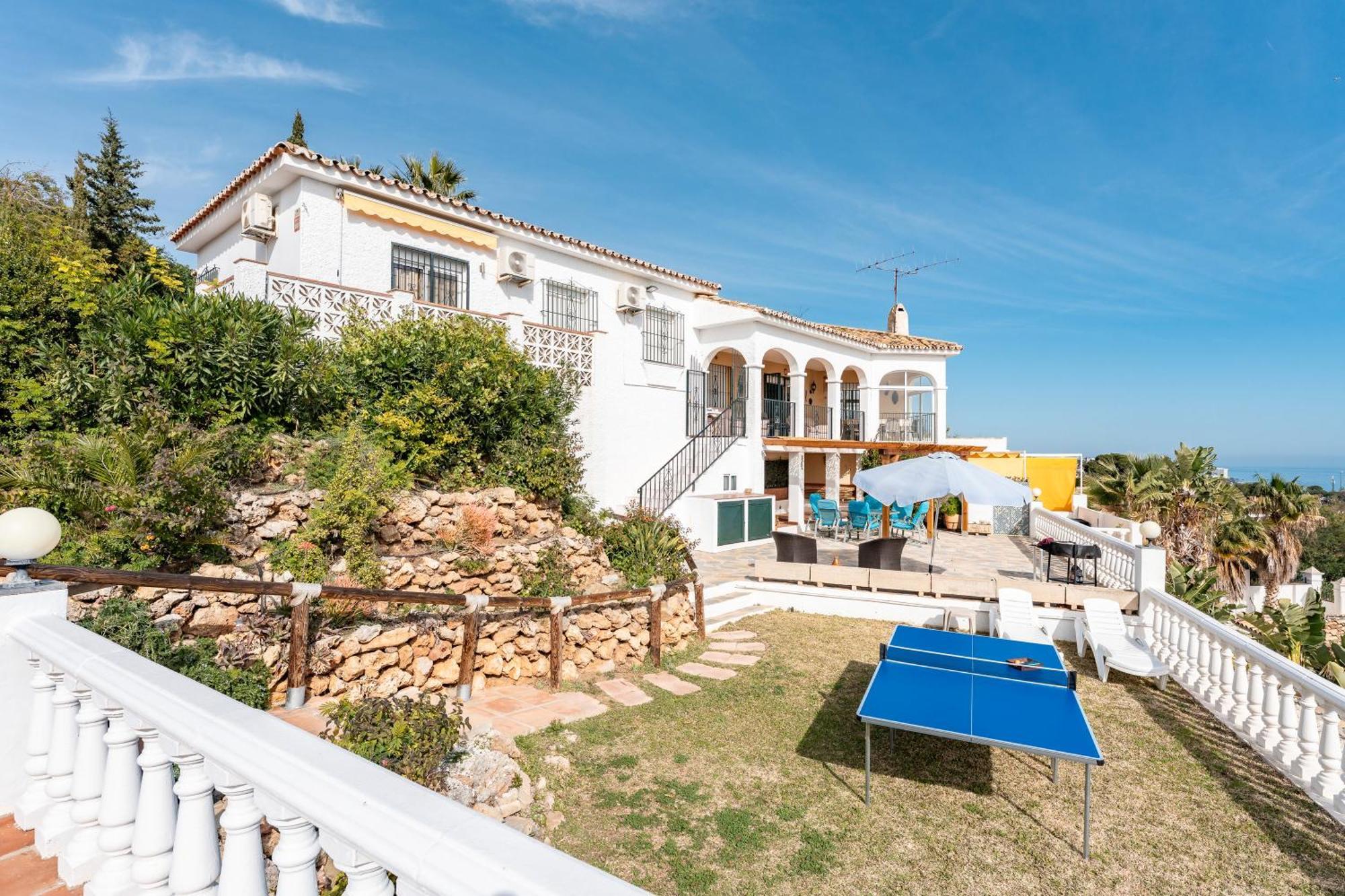 Villa Magica Andalucian Charm เบนัลมาเดนา ภายนอก รูปภาพ